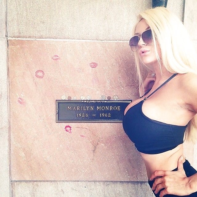 セクシー
 #30683796