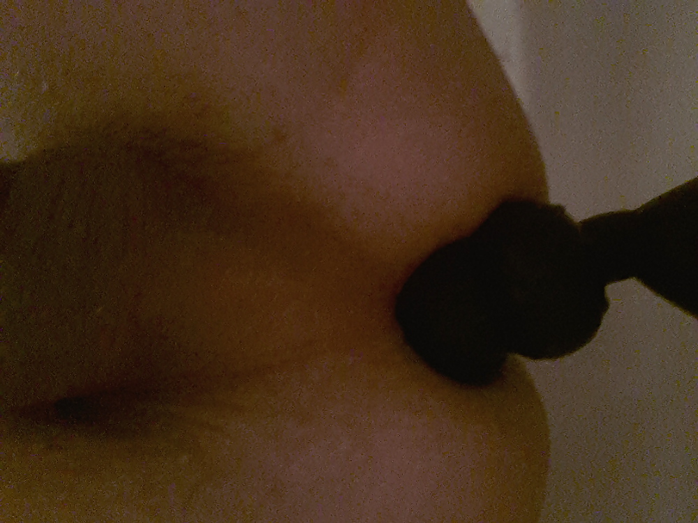 Gran tapón negro en mi culo
 #36021382