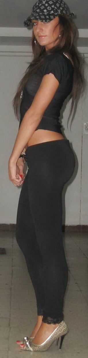 Sexy en bombas peep toe
 #39091384