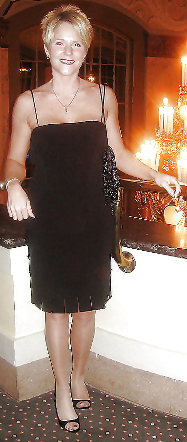 Sexy en bombas peep toe
 #39091615