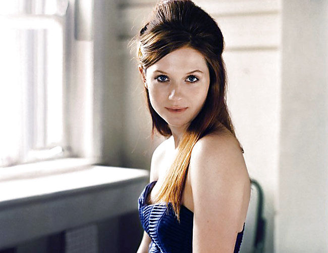 Bonnie Wright #23317030