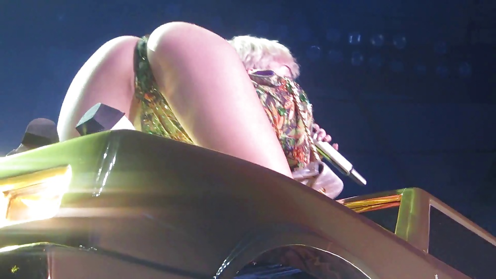 Miley cyrus 20
 #33492941