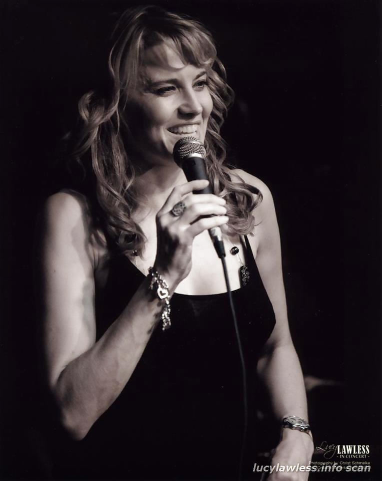 LUCY LAWLESS  -- XENA part2 #26707367