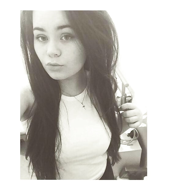Teen selfies
 #40322462