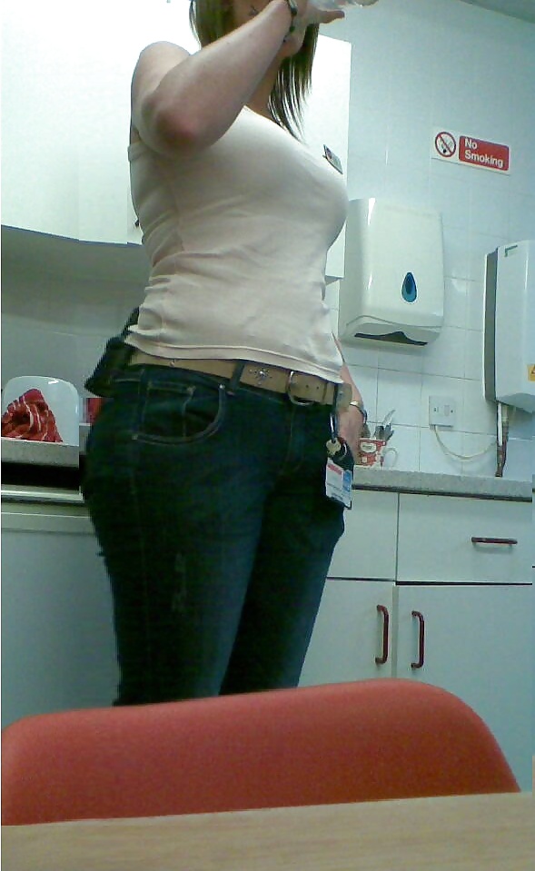 Bionda collega di lavoro pawg in pantaloni stretti & jeans
 #40429282