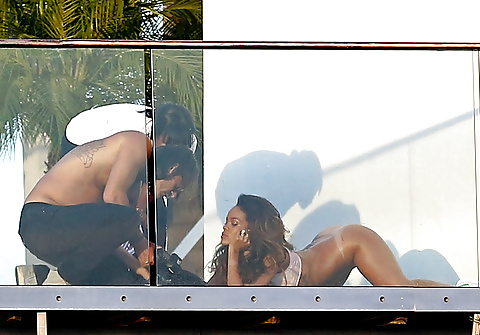 Rihanna desnuda
 #26476463