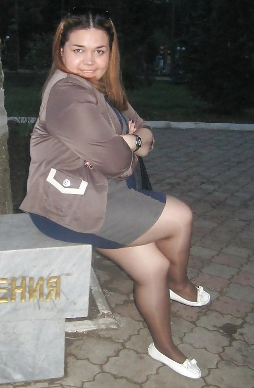 Full thighs in the mini 23 #24023737