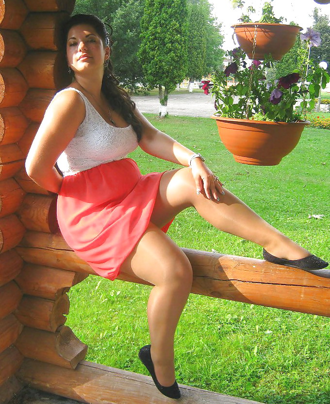 Full thighs in the mini 23 #24023792