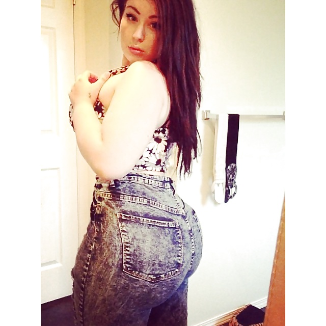 インスタグラムの肉球
 #27906731