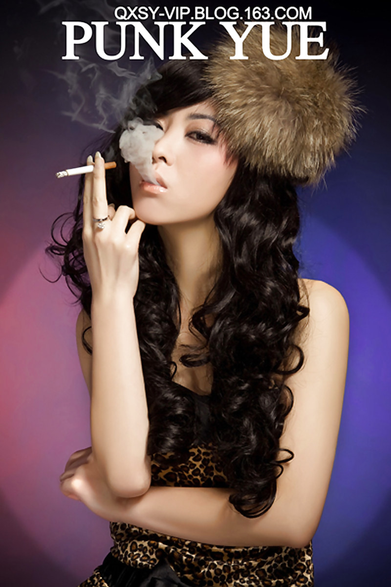 smoking fetish asian - rauchende asiatische schoenheiten #34797458