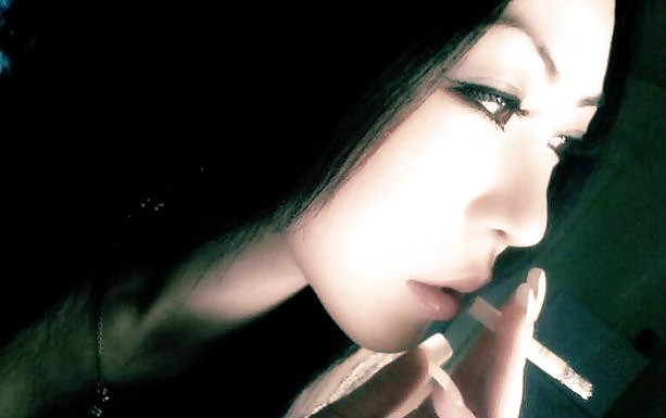 Fumeurs Fétiche Asiatique - Fumant Belles Unités Asiatiques #34797479
