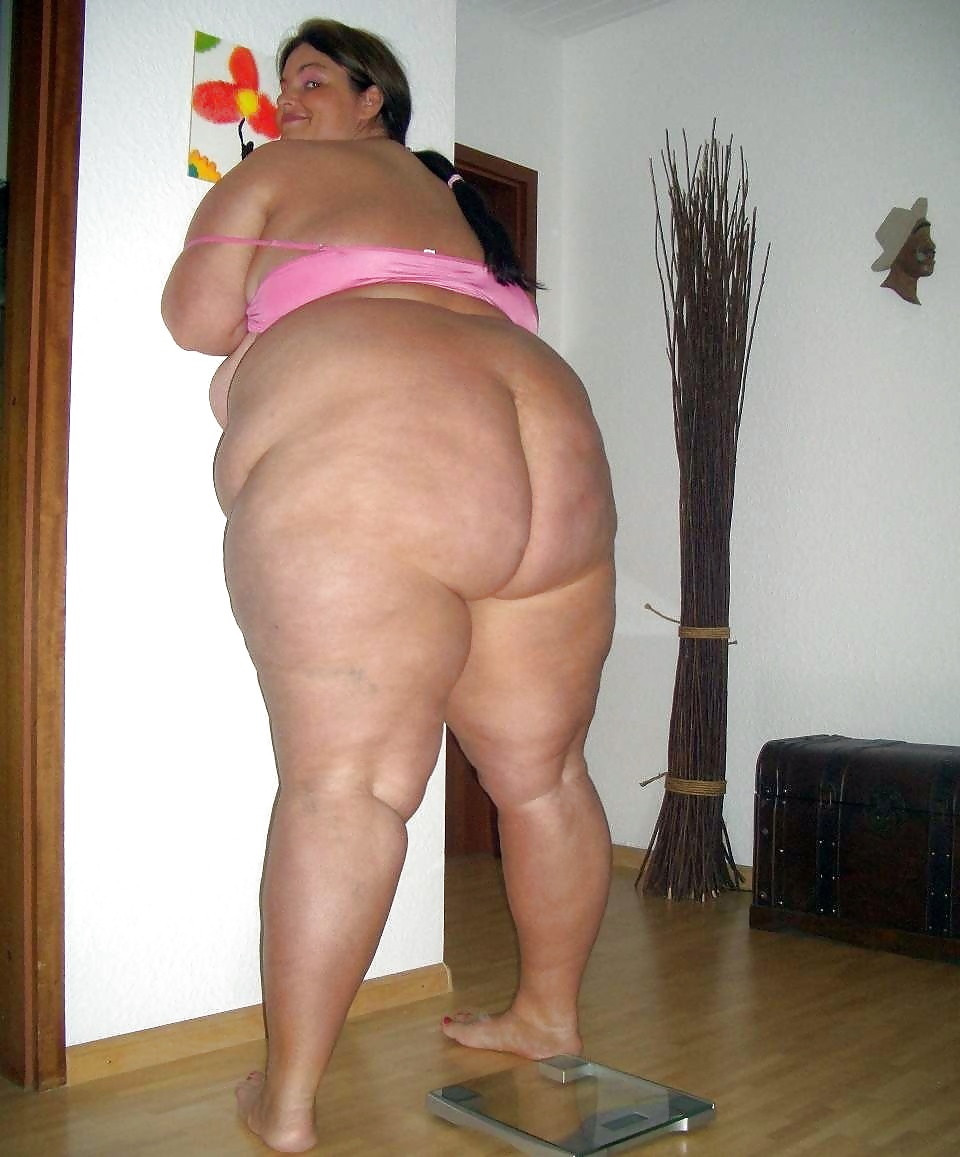 デカい女たち pt4
 #24756345