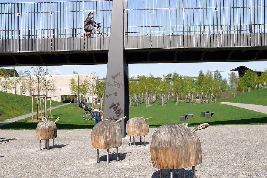 DUISBURG NRW RUHRGEBIET #23068177