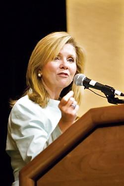 Adoro masturbarmi al conservatore marsha blackburn
 #24337878