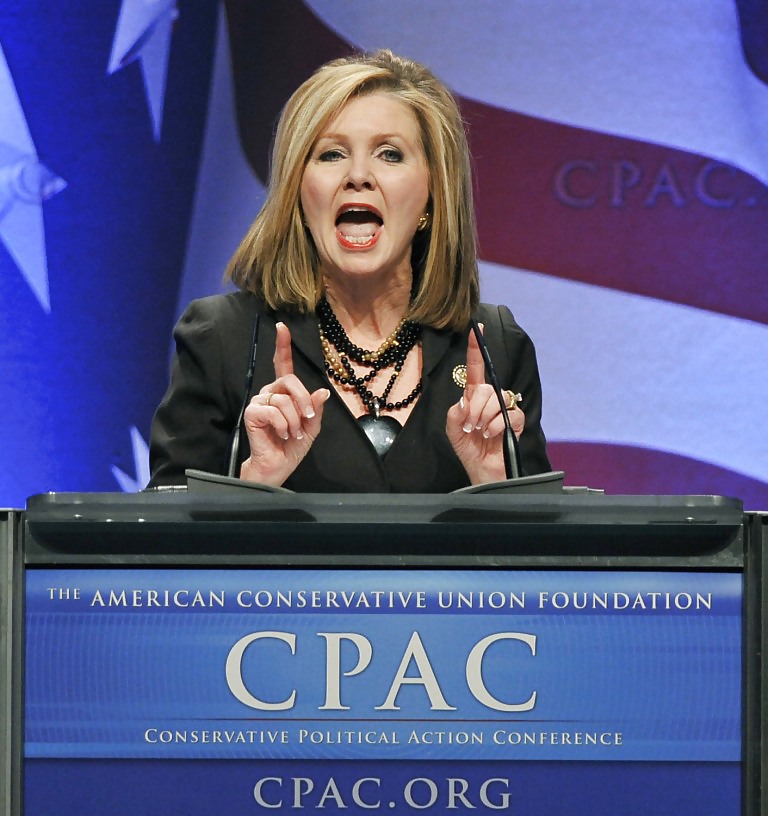 Adoro masturbarmi al conservatore marsha blackburn
 #24337937