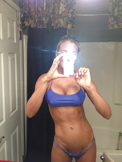 Sexy y deportiva #12
 #36359784