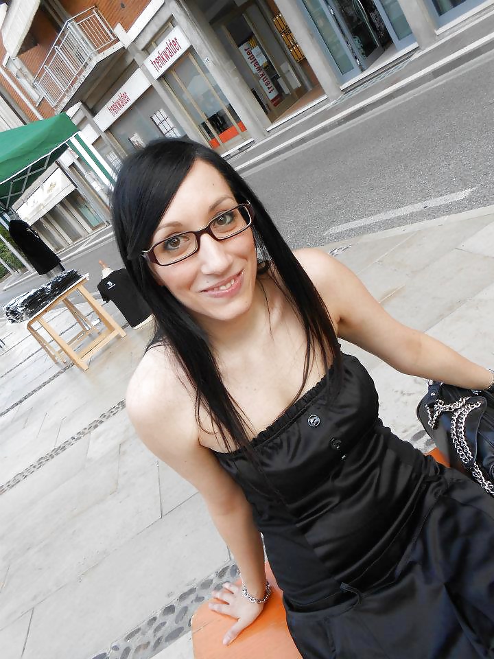 ランダムなNNの女の子
 #26954844