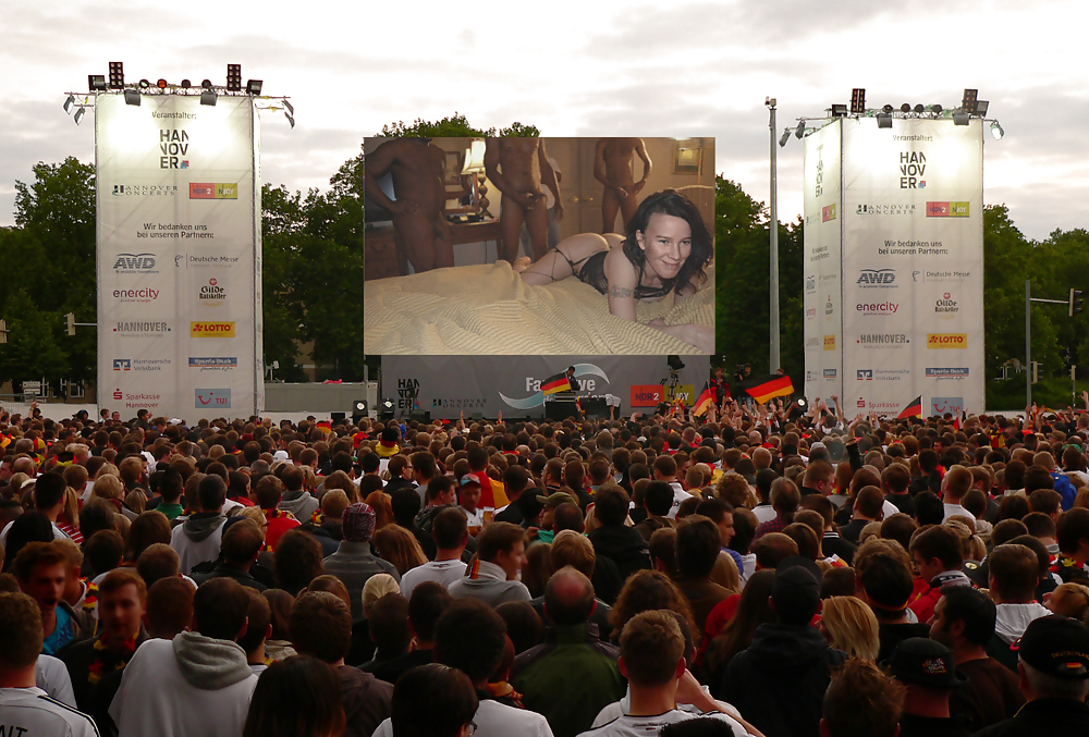 Public viewing #35983294
