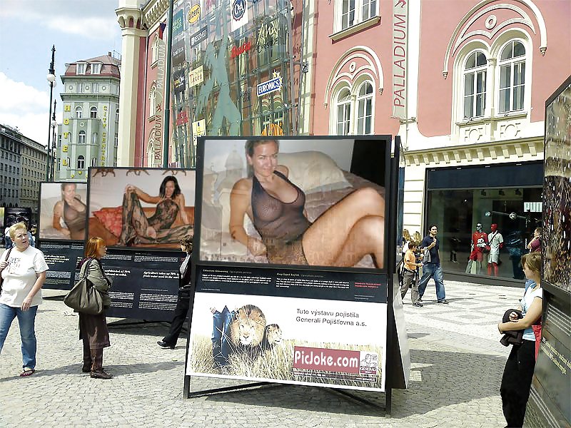 Public viewing #35983316