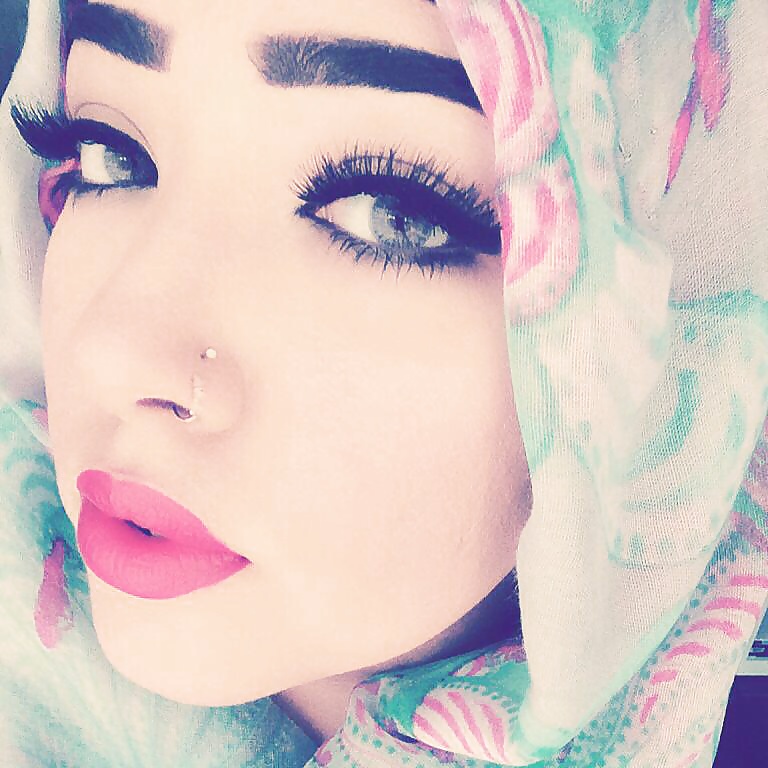 Hijab turco
 #24602238