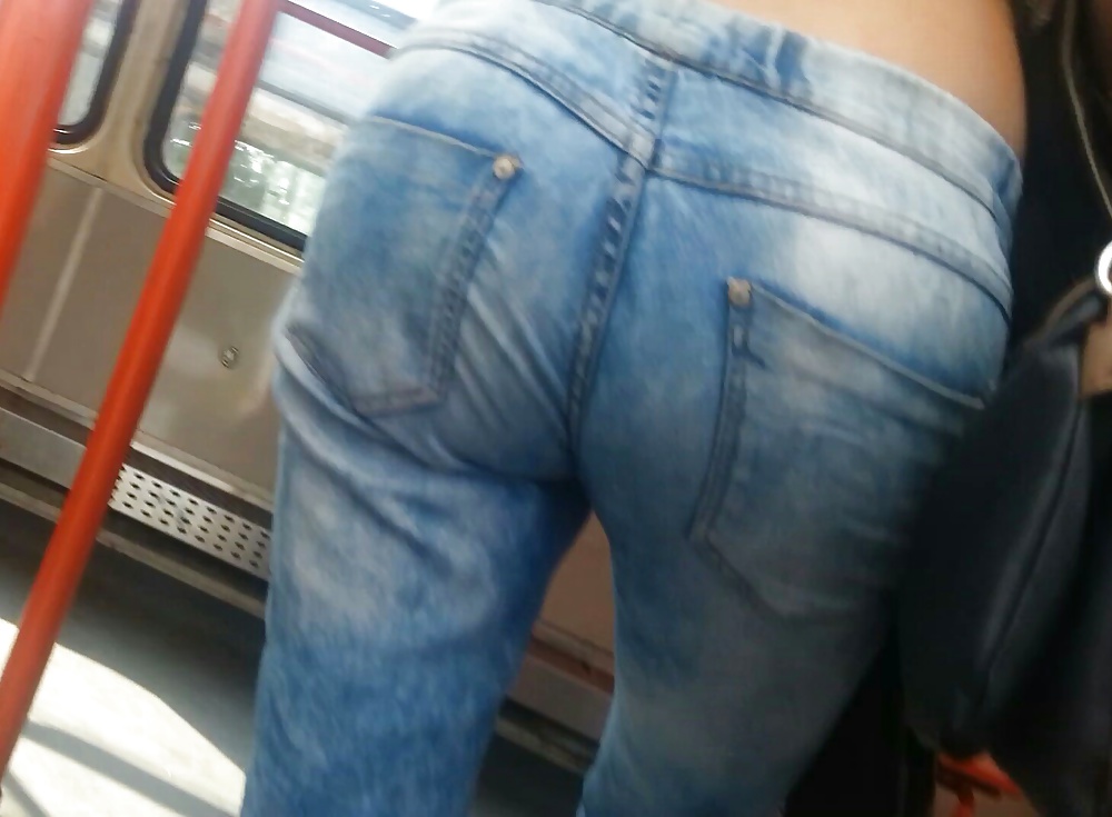 Spion Sexy Teenager Arsch In Der Station Rumänisch #40567431