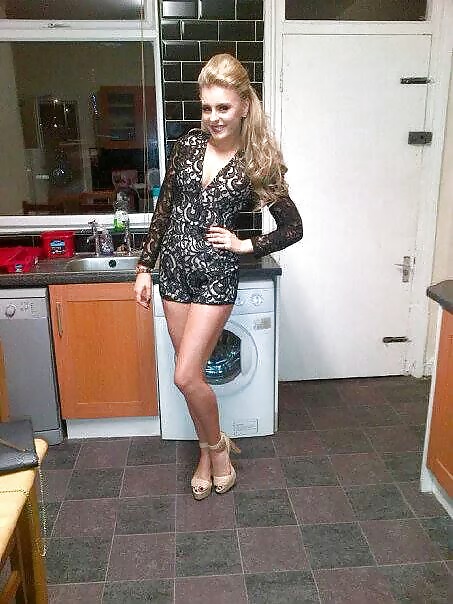 Calientes en vestidos
 #39431874