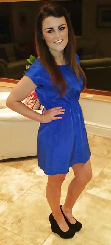 Calientes en vestidos
 #39431880