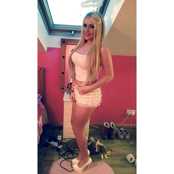 Calientes en vestidos
 #39431929