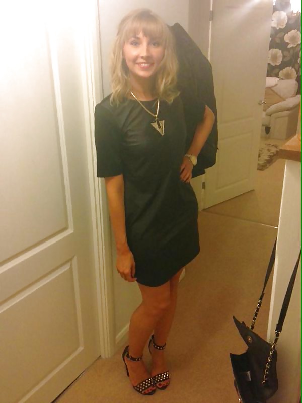 Calientes en vestidos
 #39431944