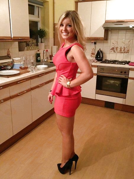 Calientes en vestidos
 #39432010