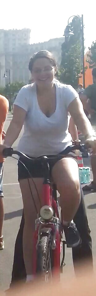 Espiar a las mujeres sexy en bicicleta rumano
 #30683592