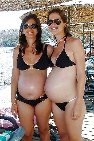 Enceinte en maillot de bain #36779486