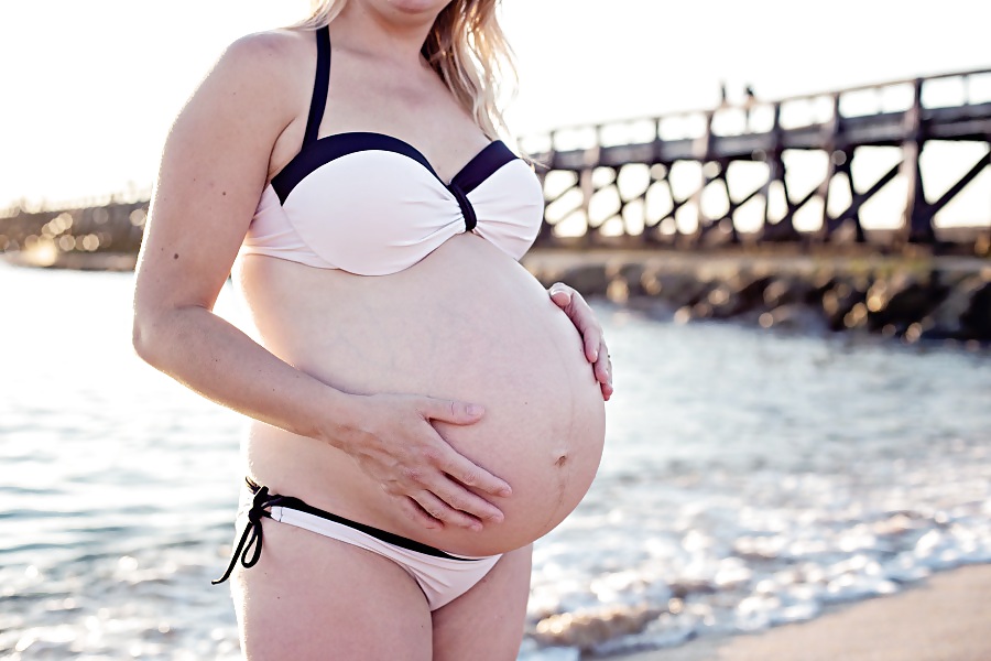 Enceinte en maillot de bain #36779503
