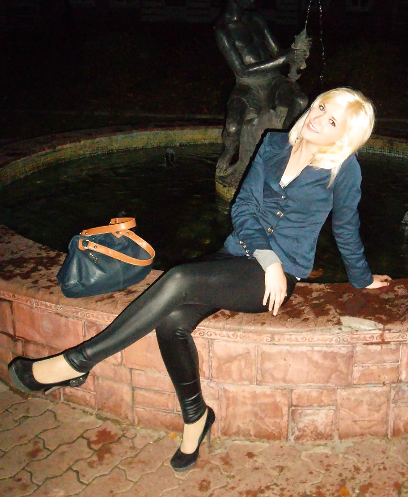 Chicas amateurs
 #27951370