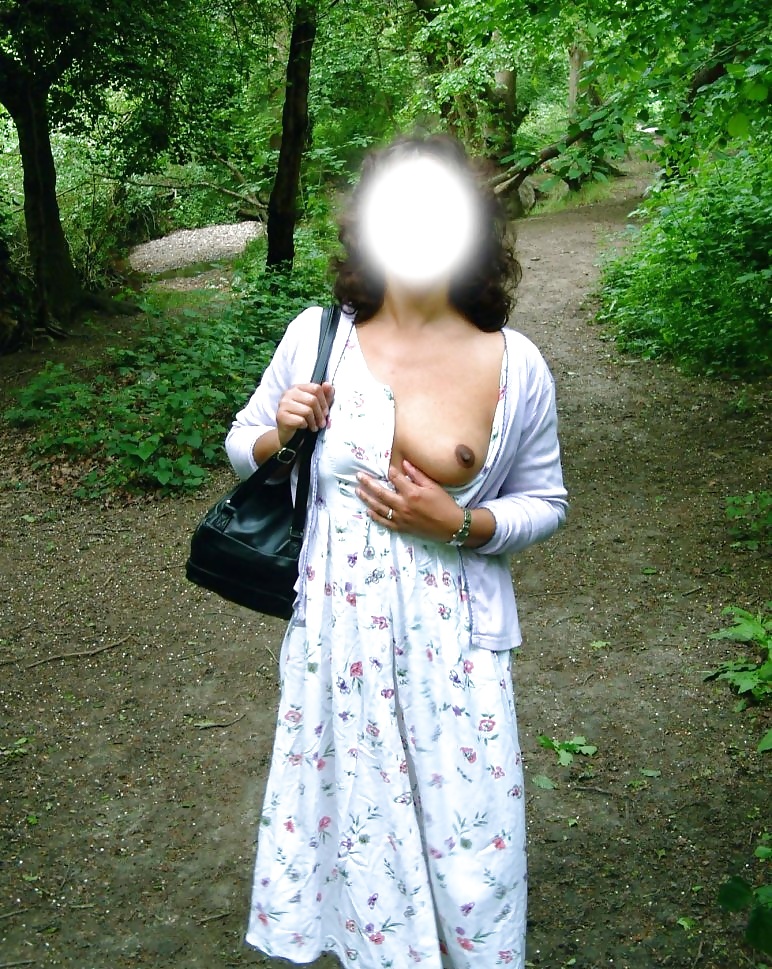 素晴らしい乳首を持つセクシーな女性
 #31052537