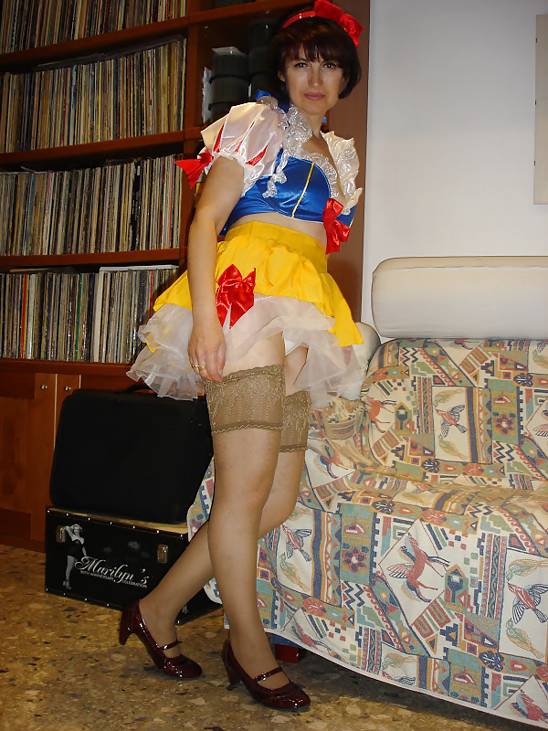 Milf Paola Snow White 02 #25927820