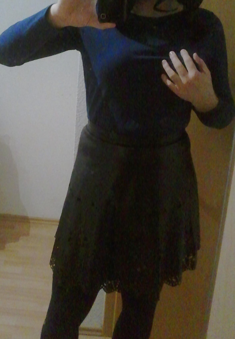 Ein paar bilder von mir in damenkleidung.
 #32434693