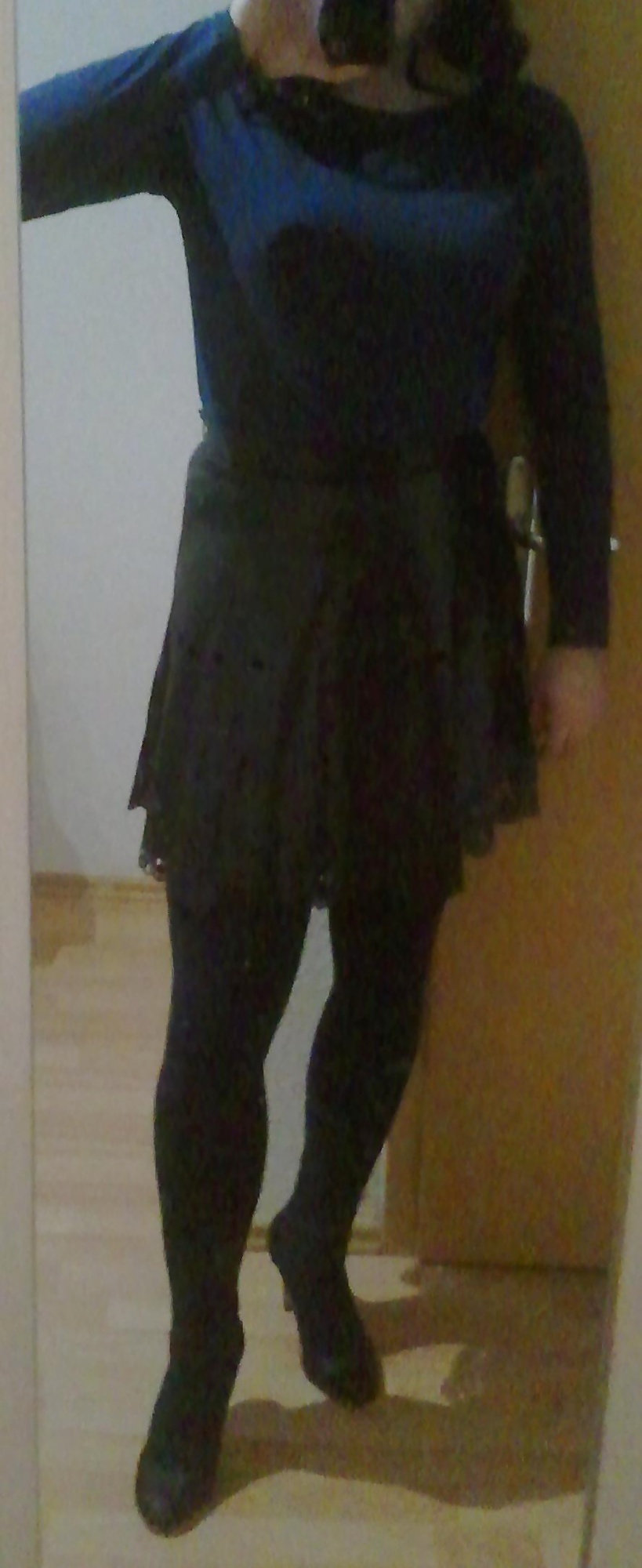 Ein paar bilder von mir in damenkleidung.
 #32434696