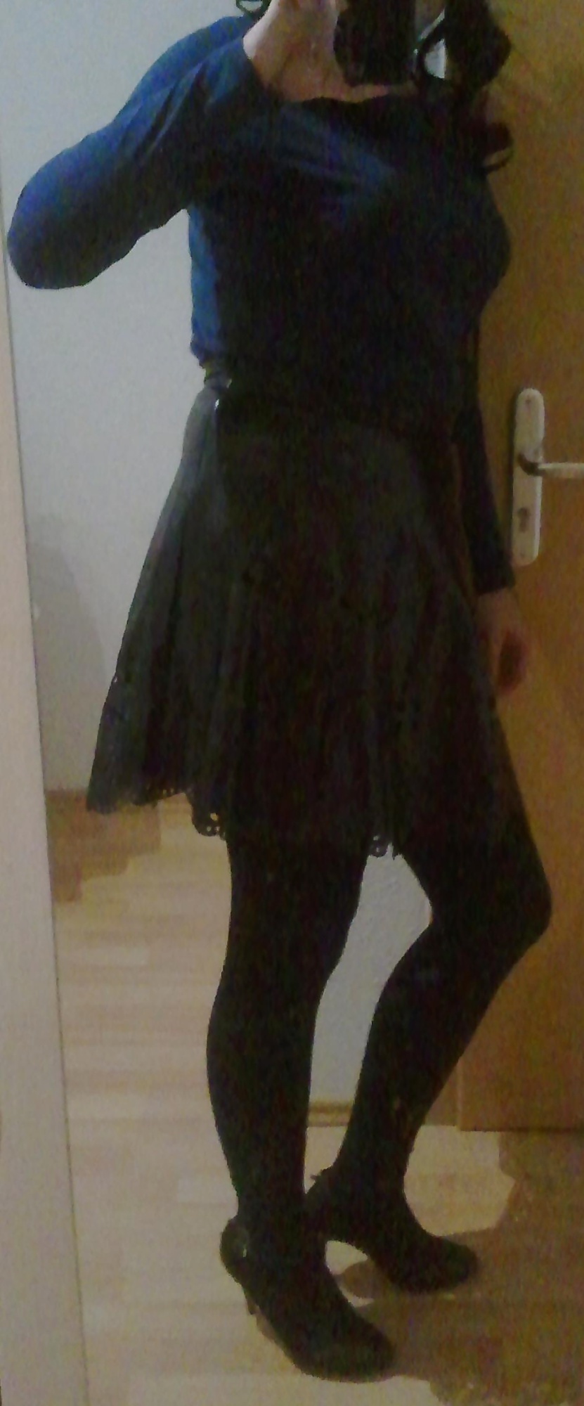 Ein paar bilder von mir in damenkleidung.
 #32434699