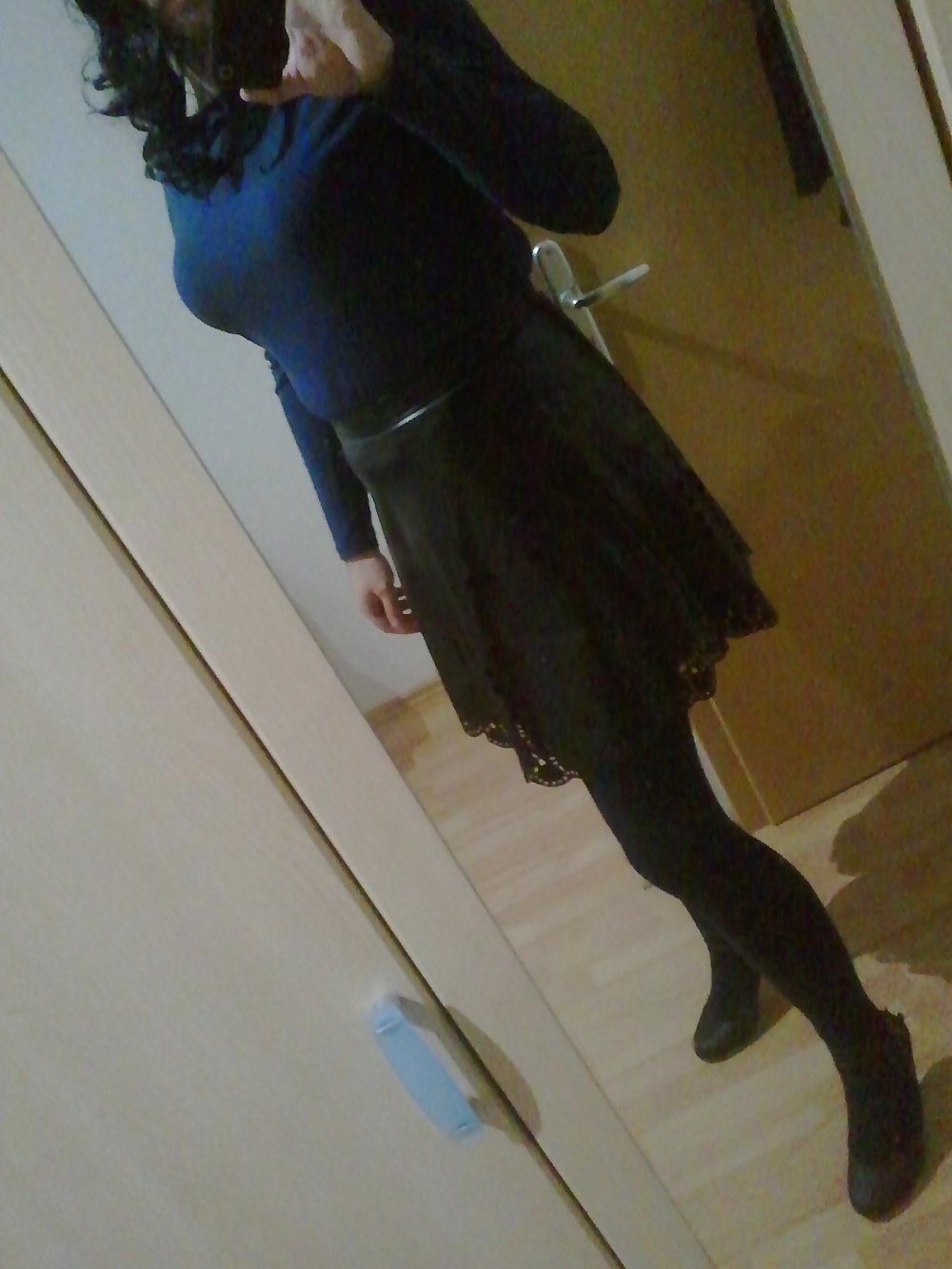 Ein paar bilder von mir in damenkleidung.
 #32434711