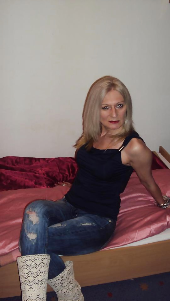 Madura natasa lepcevic
 #25175413