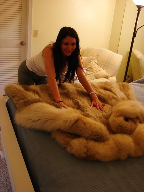 Amateur girls in fur #36012598