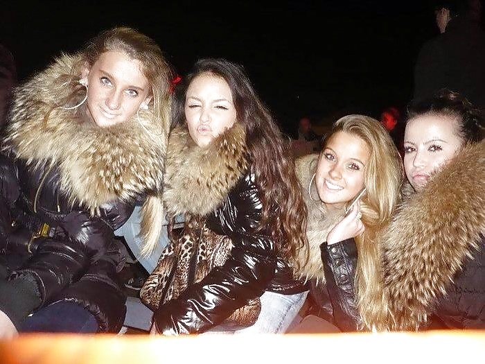 Amateur girls in fur #36012657