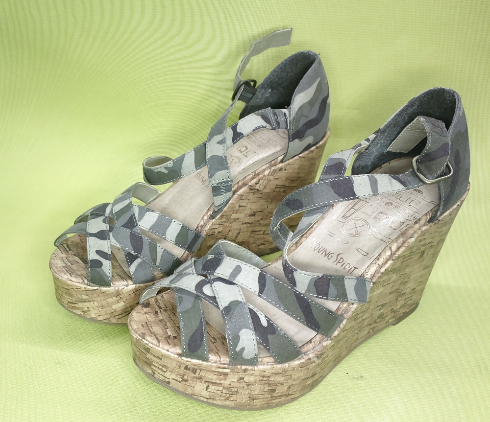 私の靴のコレクションを更新しました。
 #39085544