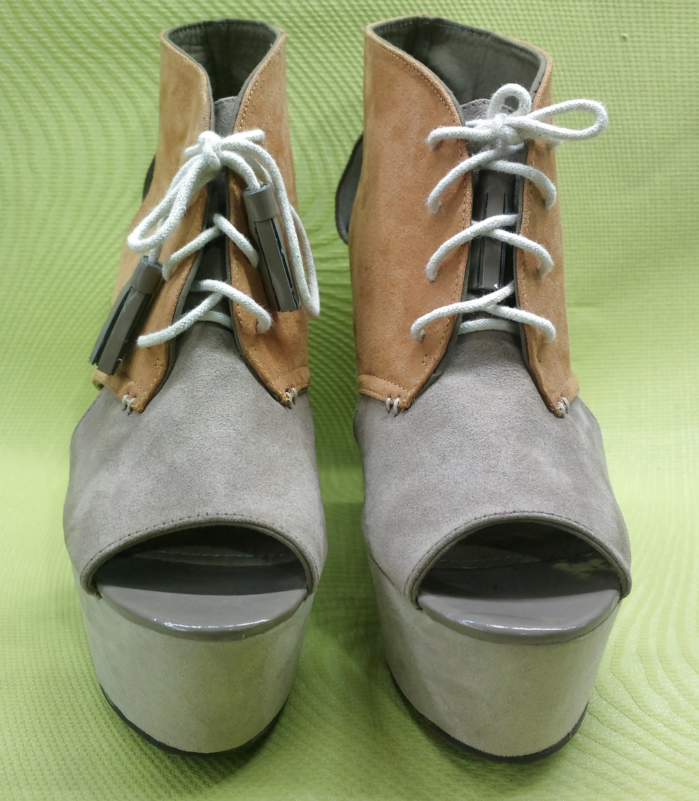 私の靴のコレクションを更新しました。
 #39086045