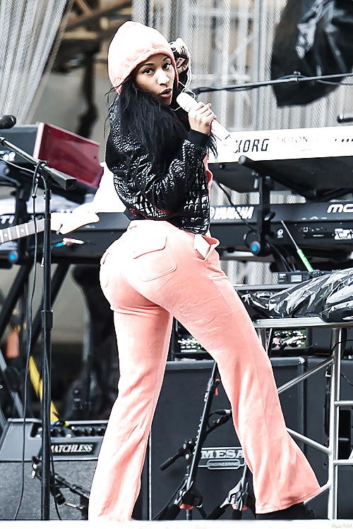 Nicki minaj
 #29924593