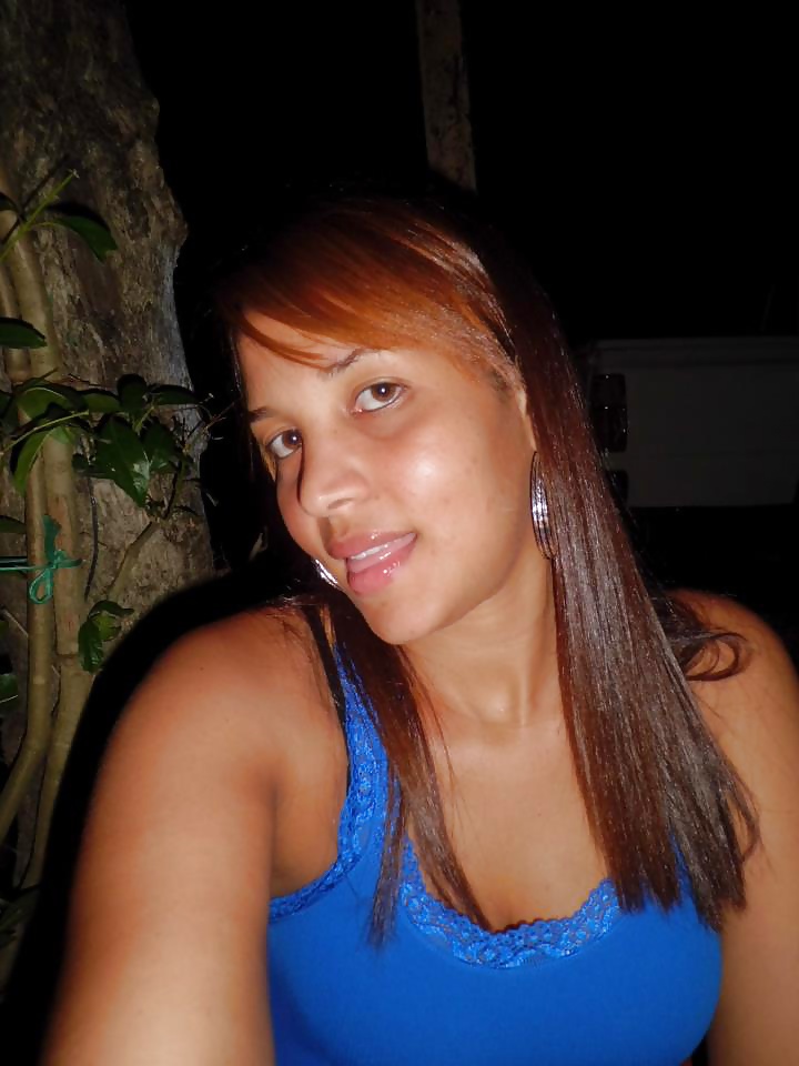 Una ragazza dominicana chiamata Evelin G.
 #24355451