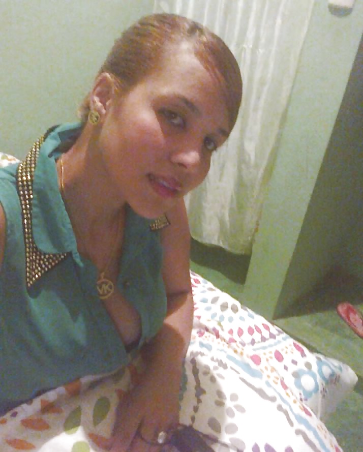 Una chica dominicana llamada evelin g.
 #24355479