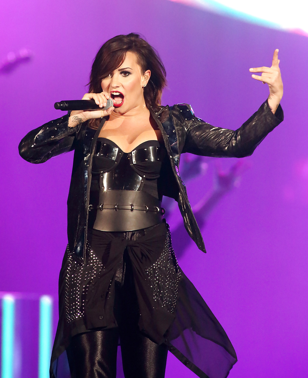 Demi Lovato Die Live Hq (ccm) #30731050