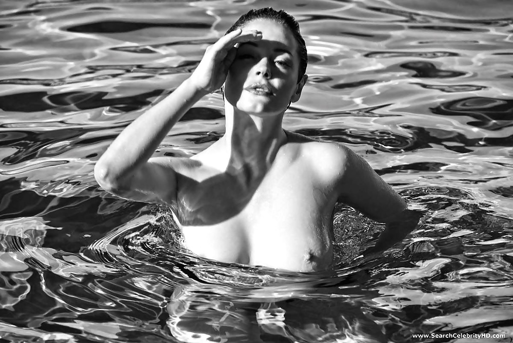 Rose McGowan Nude Photoshoot - Flaunt (2014) #38654283
